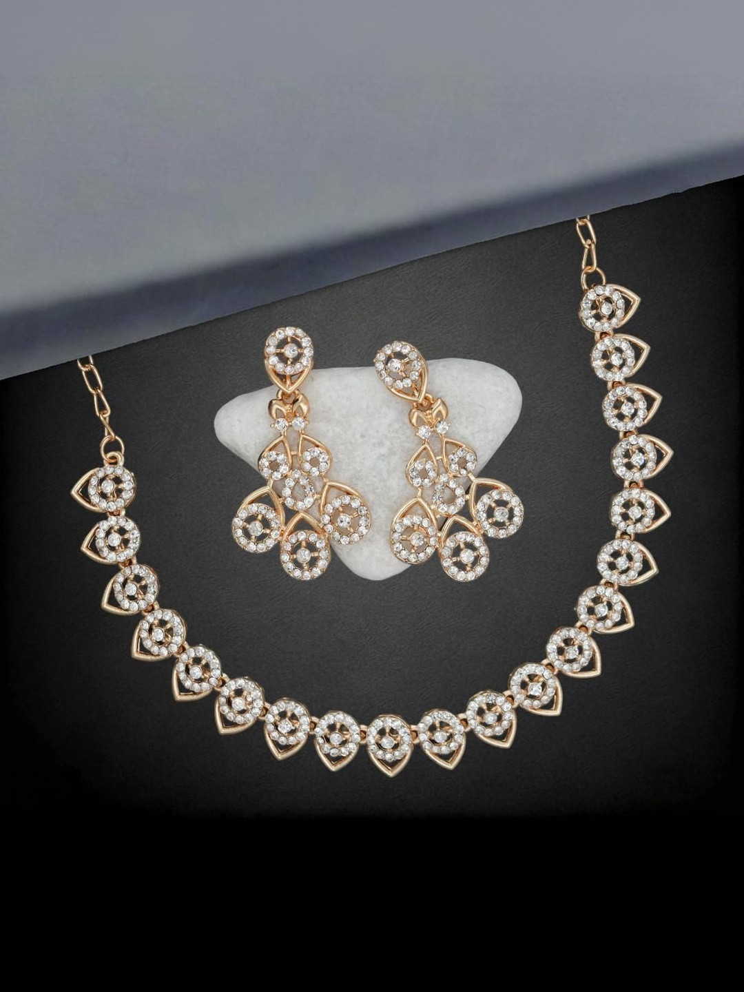 Women Click Women Jewellery Set