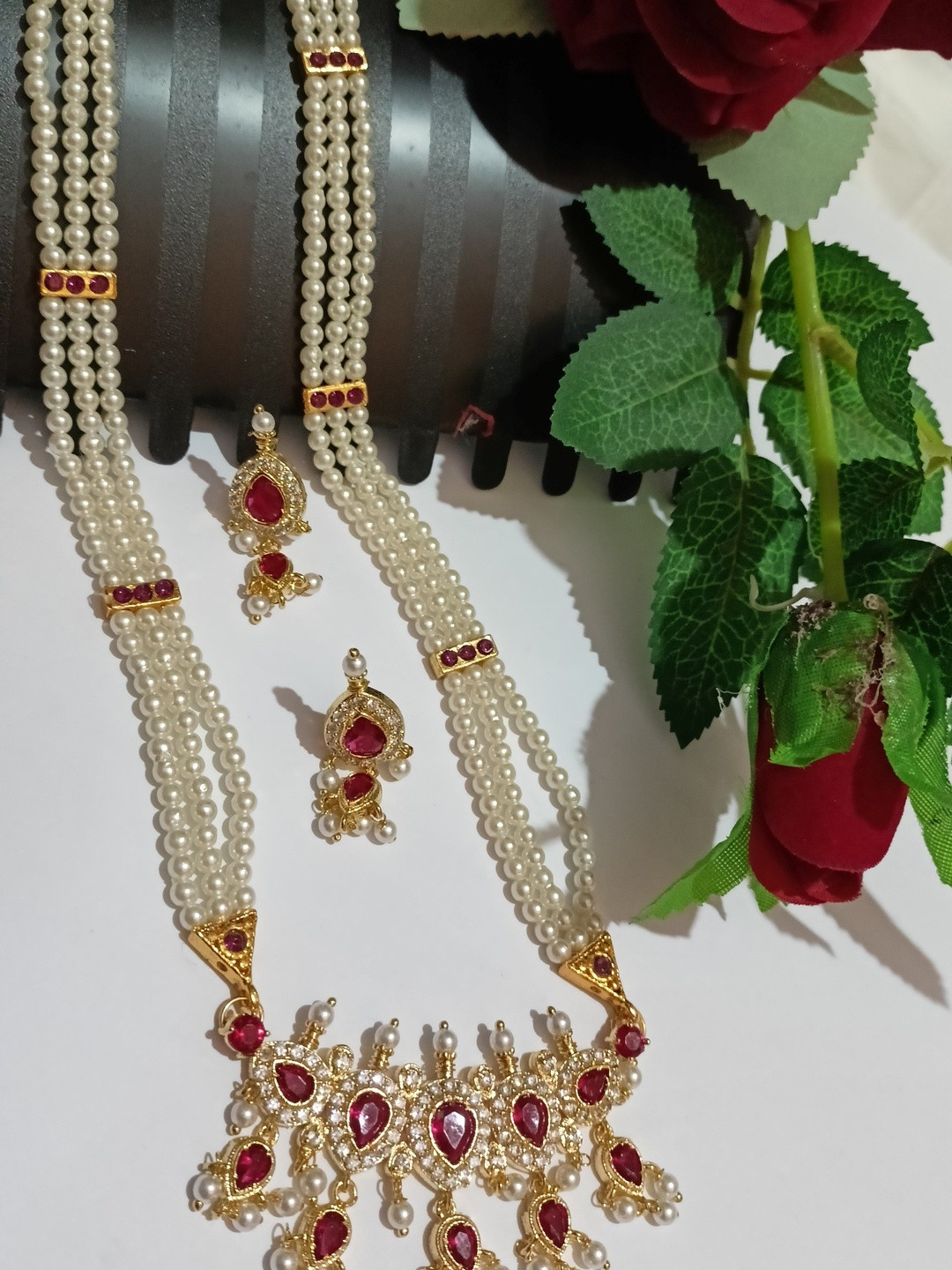 SAJSHRUNGAR JEWELLERY Gold-plated Artificial Stones & Beaded Women Jewellery Set