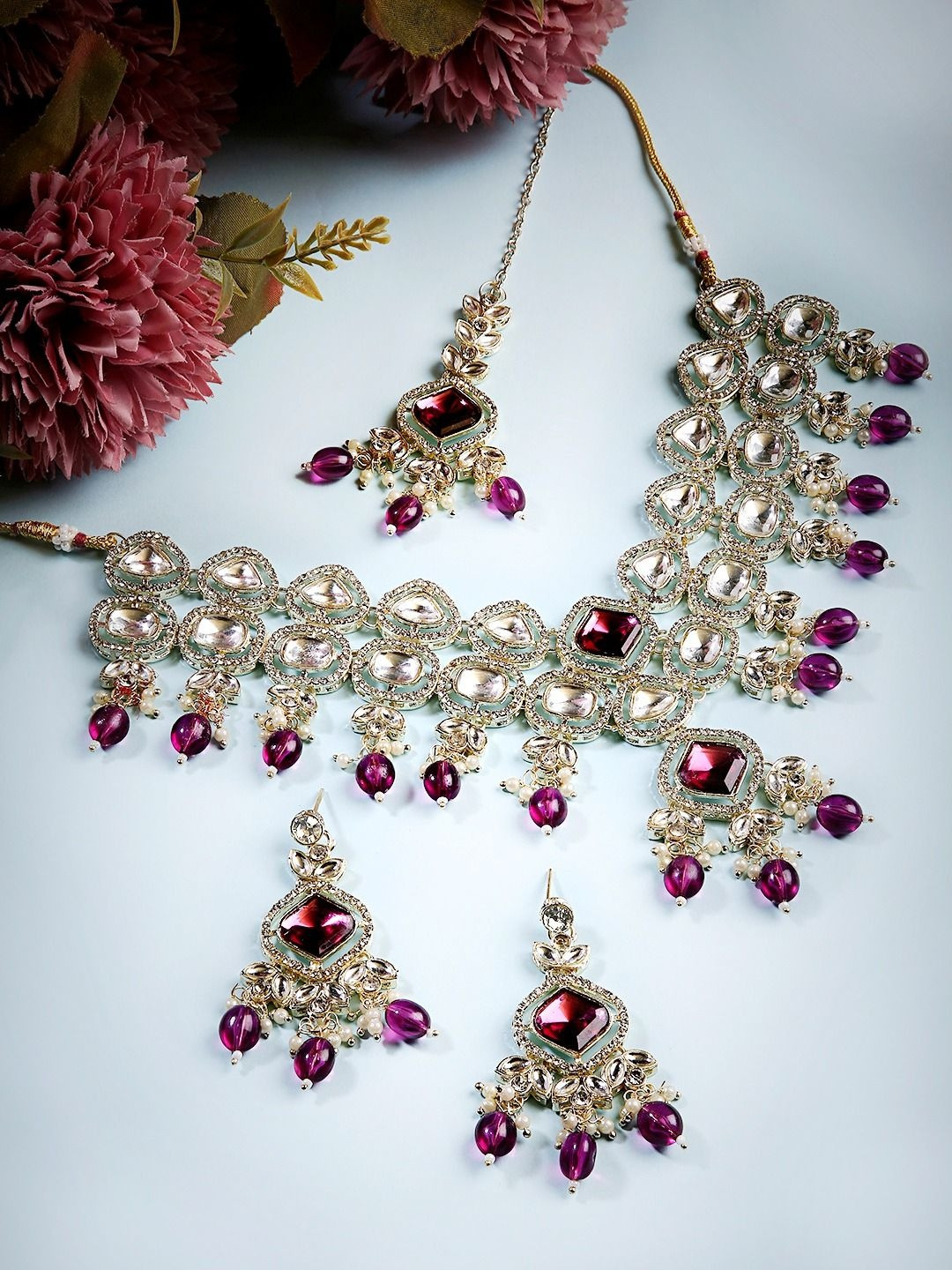 QUEENS NECK Gold-Plated Kundan Stones-Studded and beaded Jewellery Set