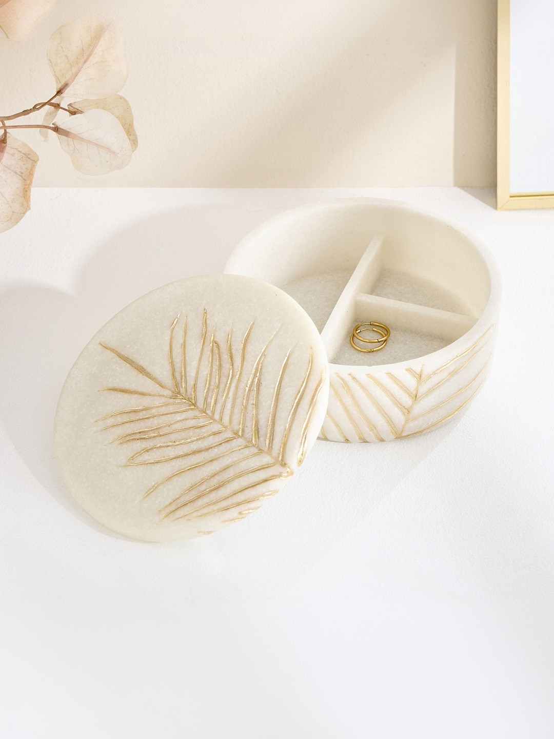 Home Centre Oro Off White & Gold Toned Textured Multi-Utility Trinket Box Organiser