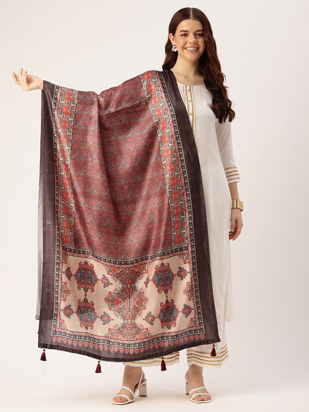 HAYA Paisley Printed Dupatta