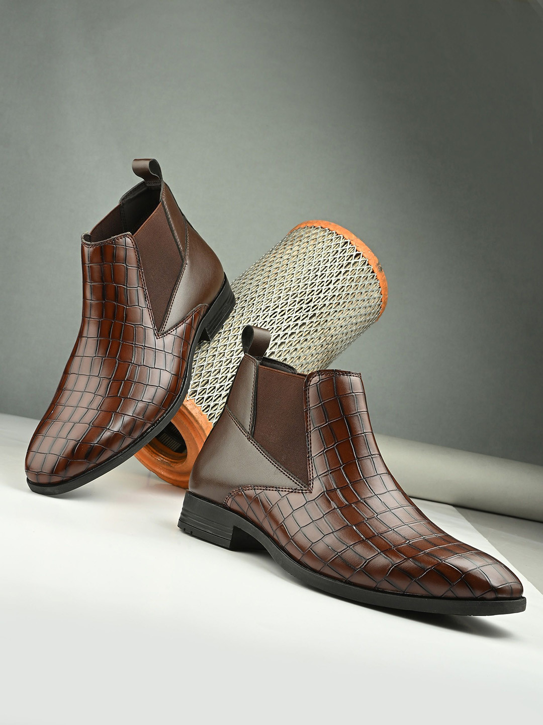 House of Pataudi Men Textured Synthetic Regular Chelsea Boots