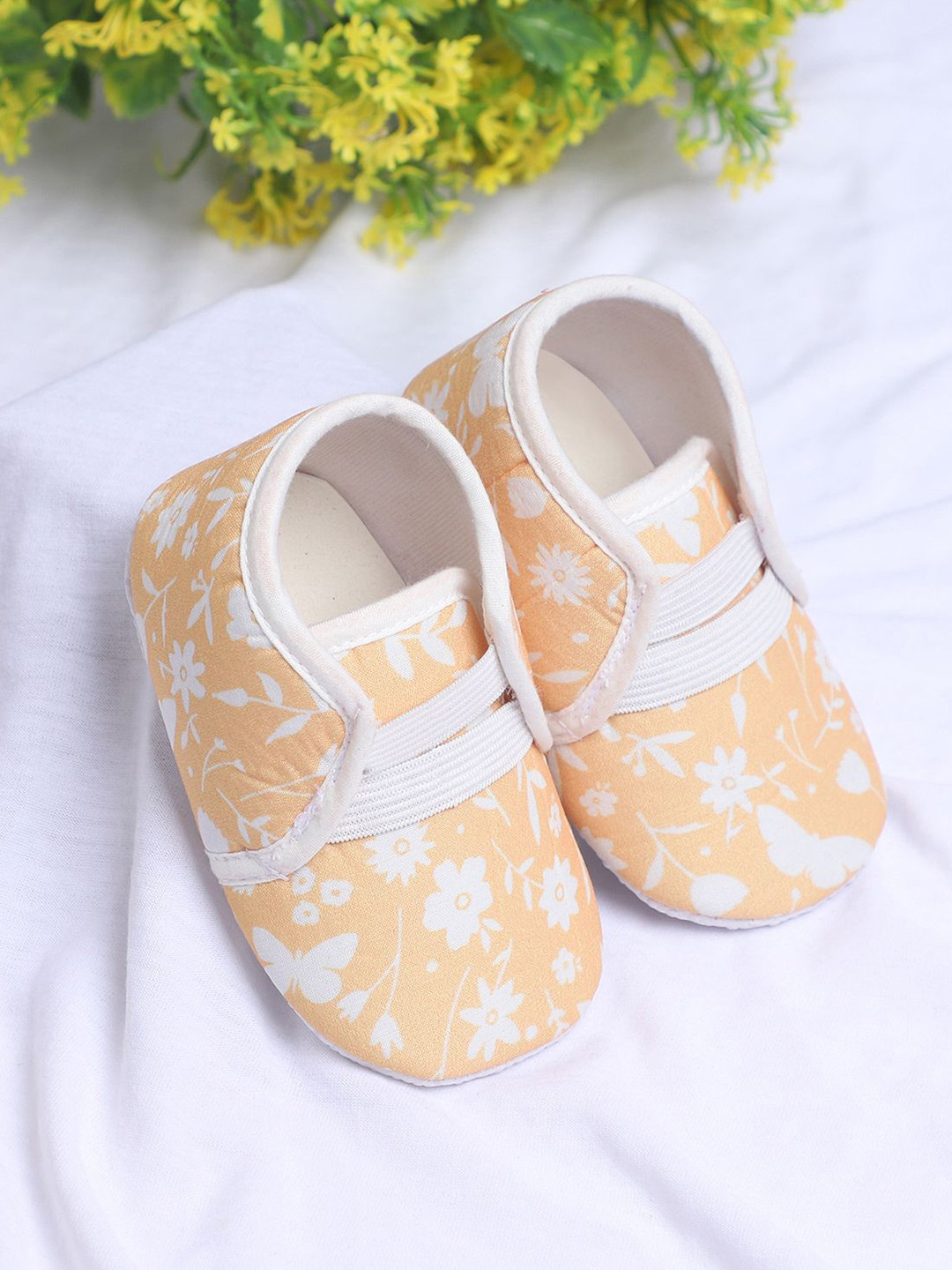 COCO CANDY Kids Floral  Printed Cotton Booties Footwear - Yellow-11 cm