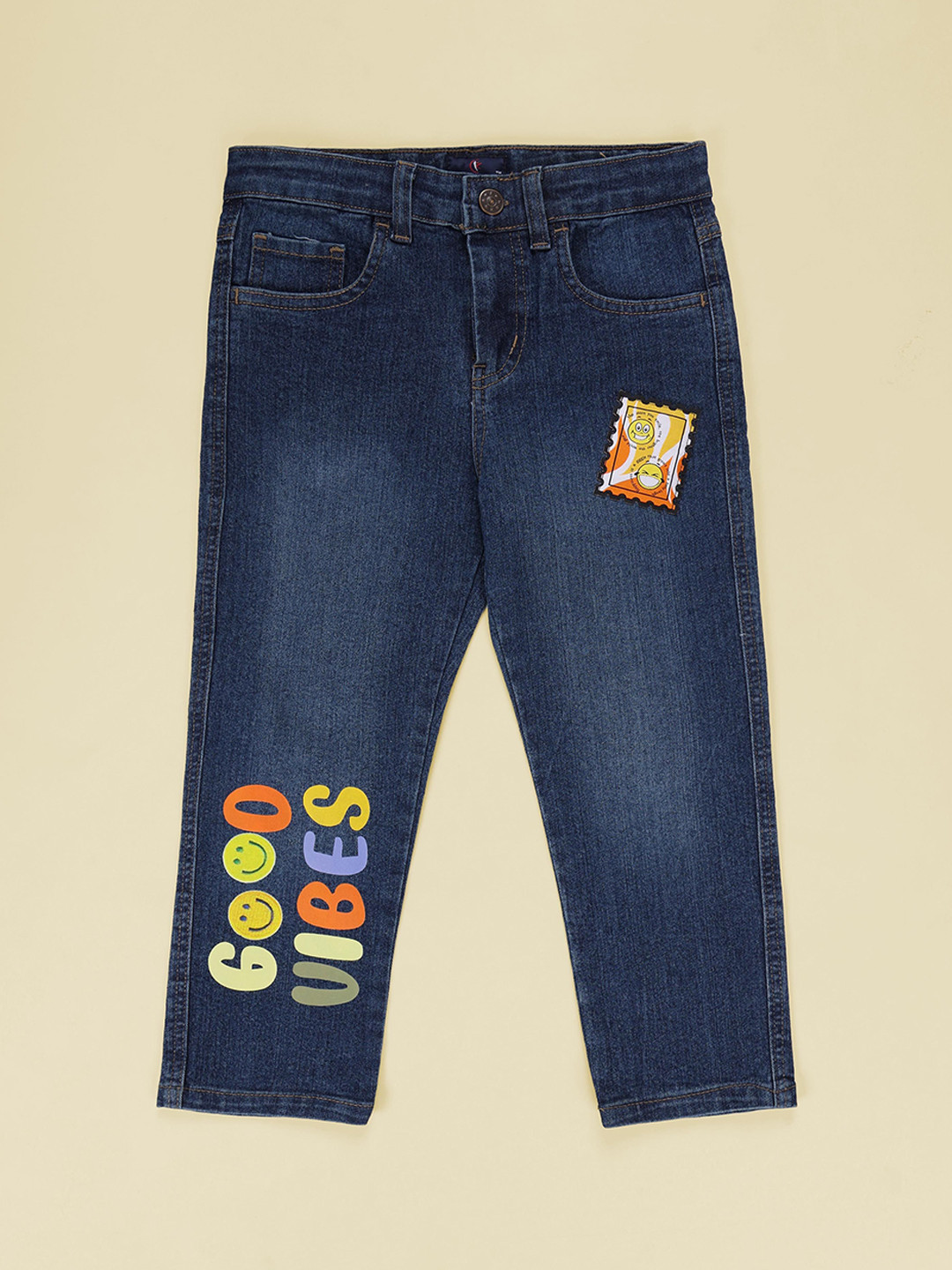 KiddoPanti Boys Printed Regular Fit Mid-Rise With Smiley Badge Denim Jeans