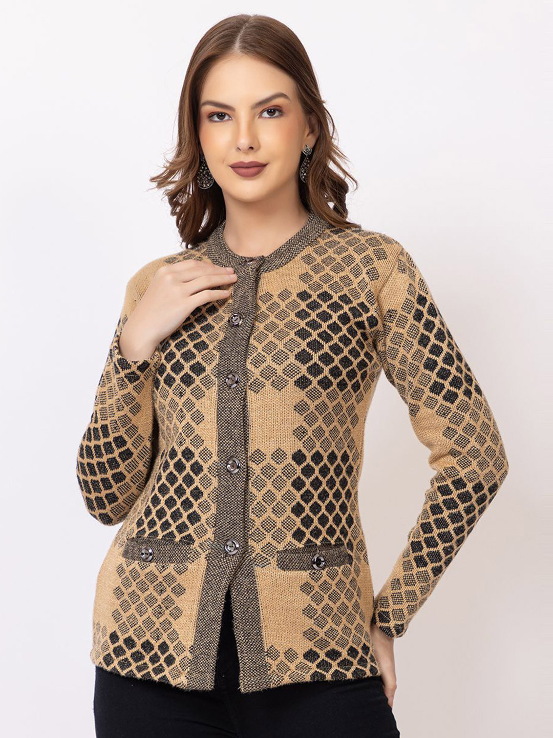 PYRO SPIRIT Women Geometric Roun Neck Woollen Cardigan