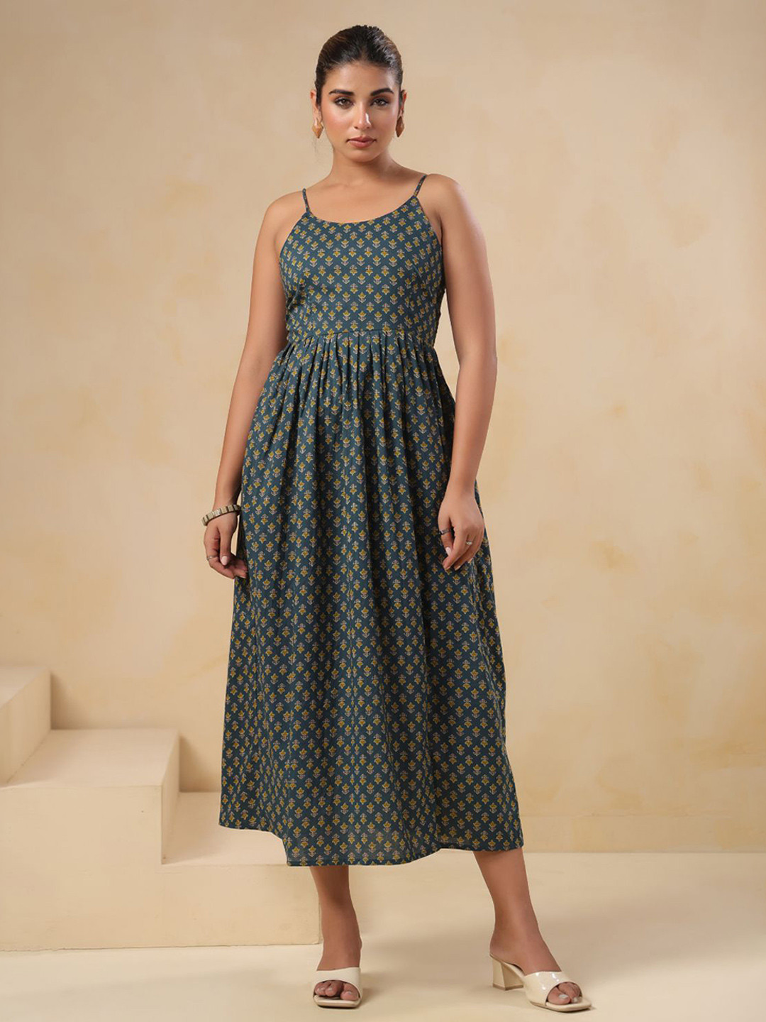 KIROSHAM Women Floral Printed Fit & Flare Midi Dress