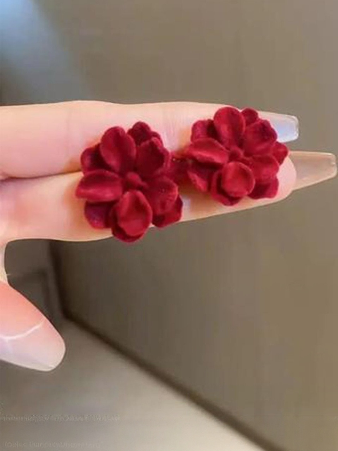 BEYTER Enamelled Versatile Design Floral Shaped Studs