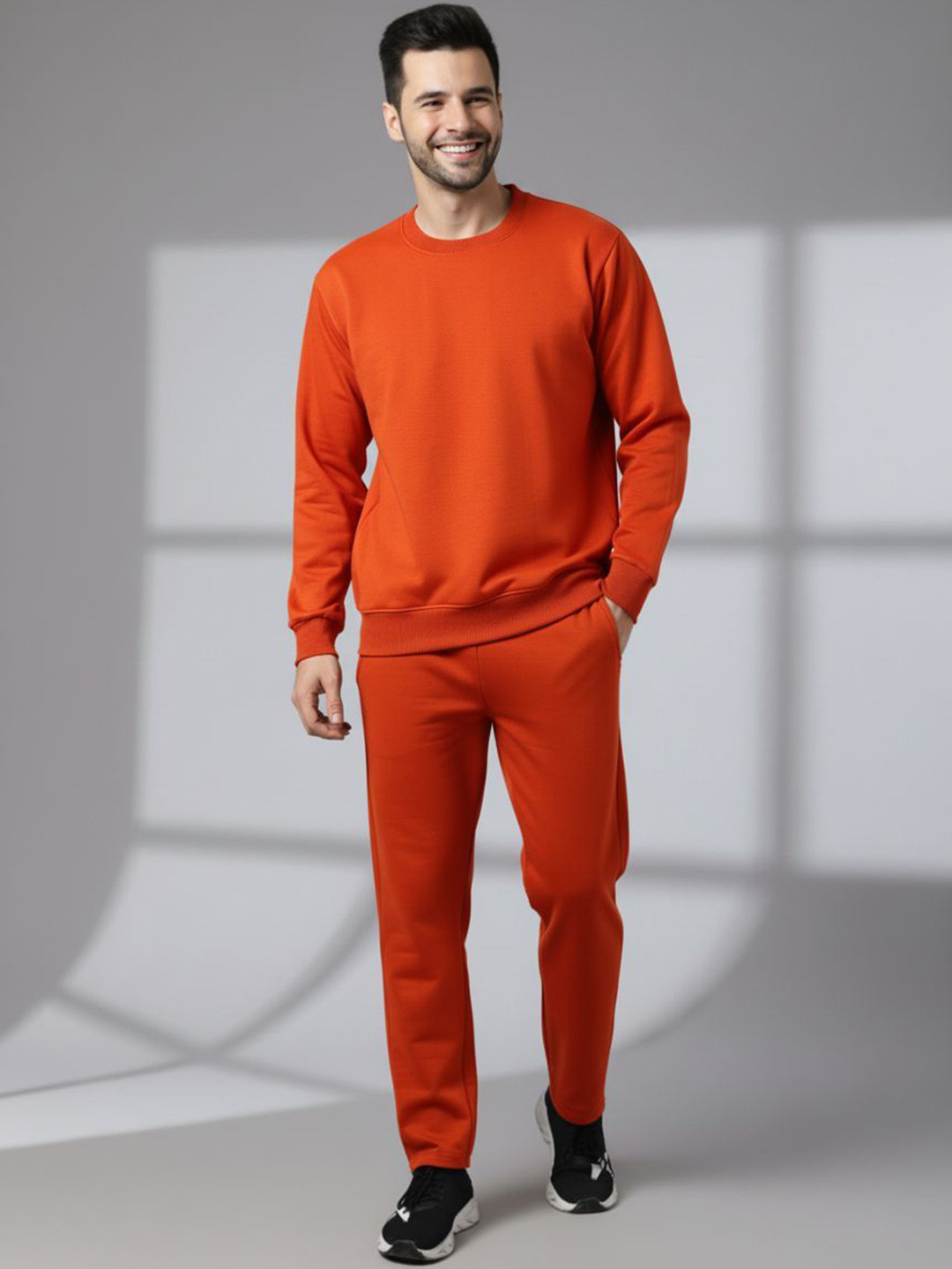 MACK JONNEY Men Solid Round Neck Fleece Tracksuits