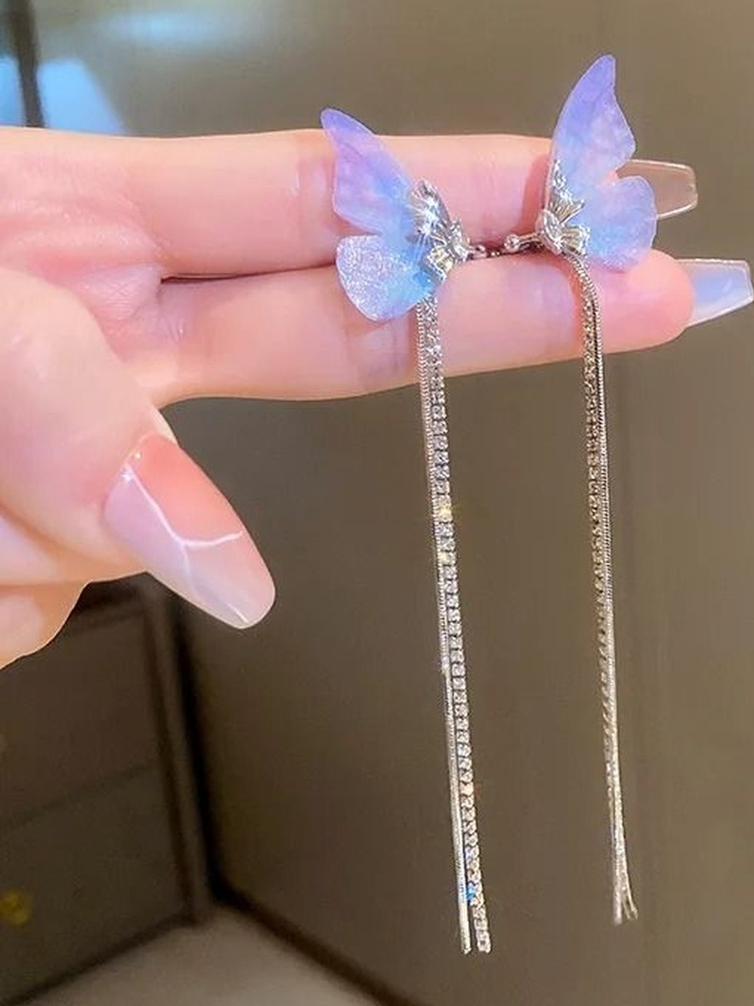 BEYTER Zircon Studded Butterfly Bowknot Shaped Bone Long Chain Ear Cuff