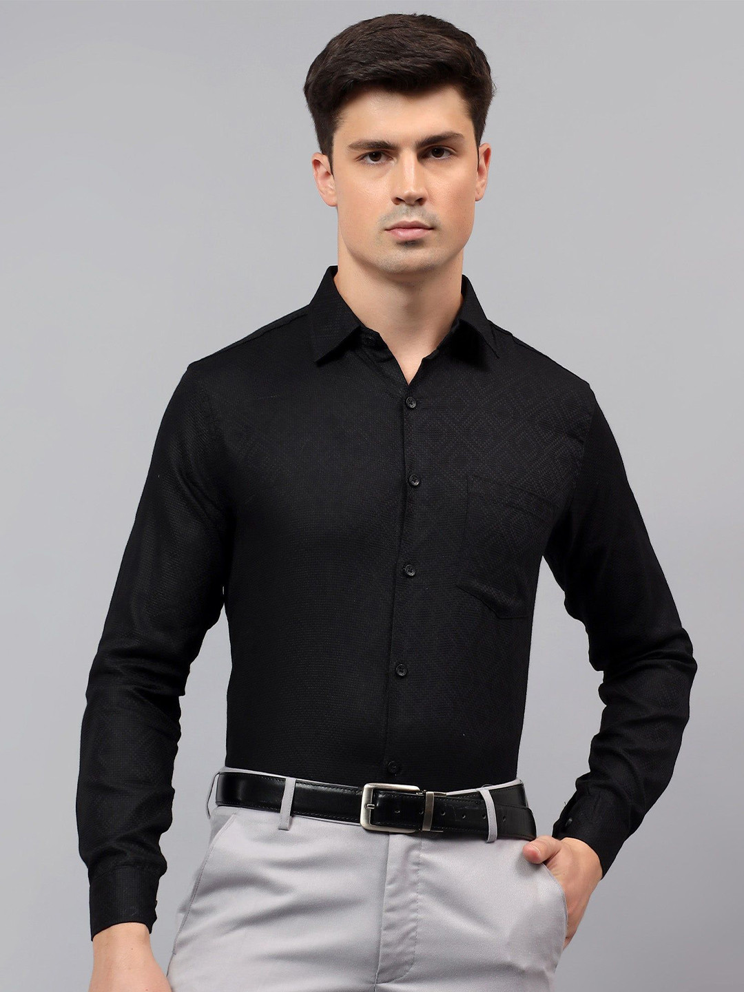 Vida Loca Smart Textured Spread Collar Chest Pocket Cotton Slim Fit Formal Shirt
