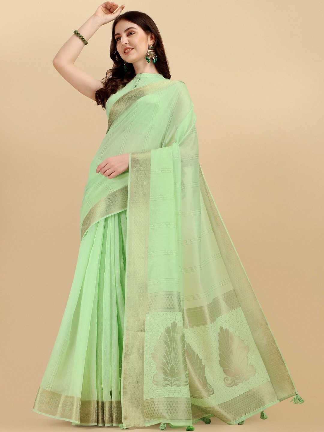 LUSIVA Woven Design Zari Border Saree With An Unstitched Blouse Piece