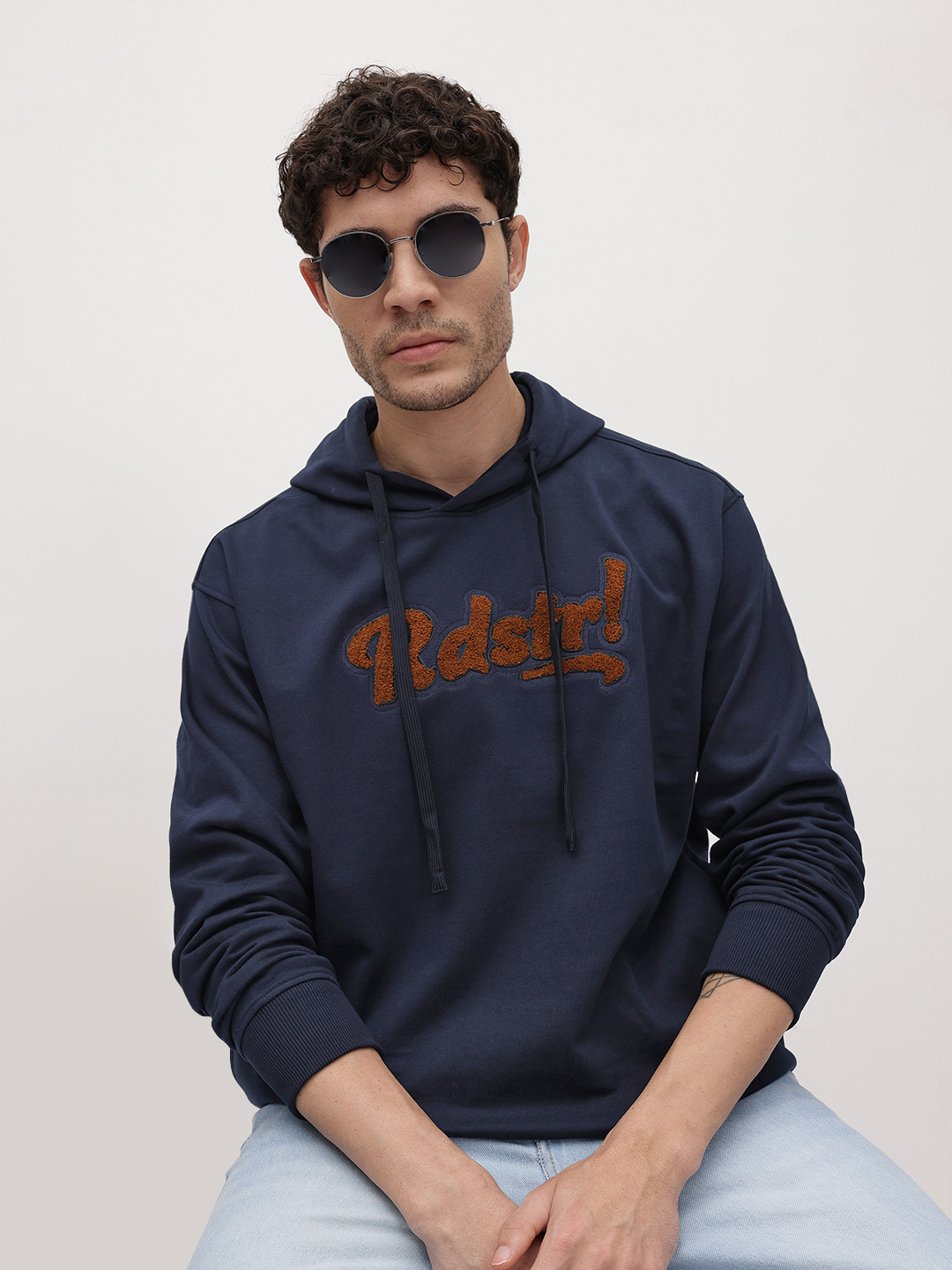The Roadster Life Co. Brand Logo Applique Relaxed Fit Hooded Sweatshirt