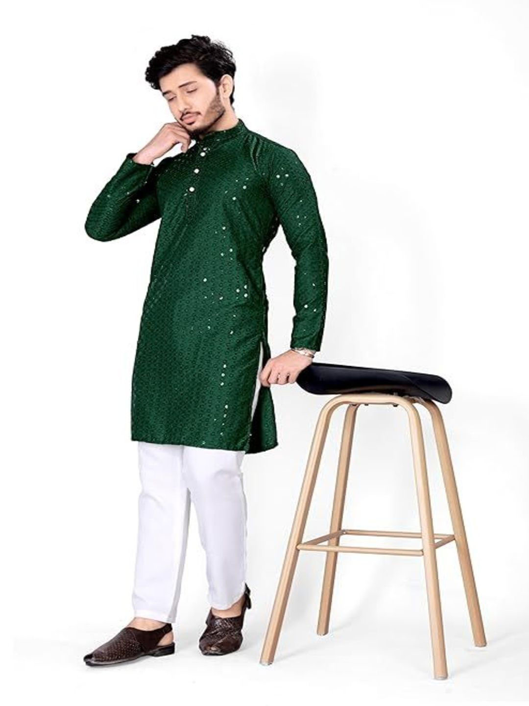 Shubh Chikan Men Woven Design Embroidered Festive Straight Kurta