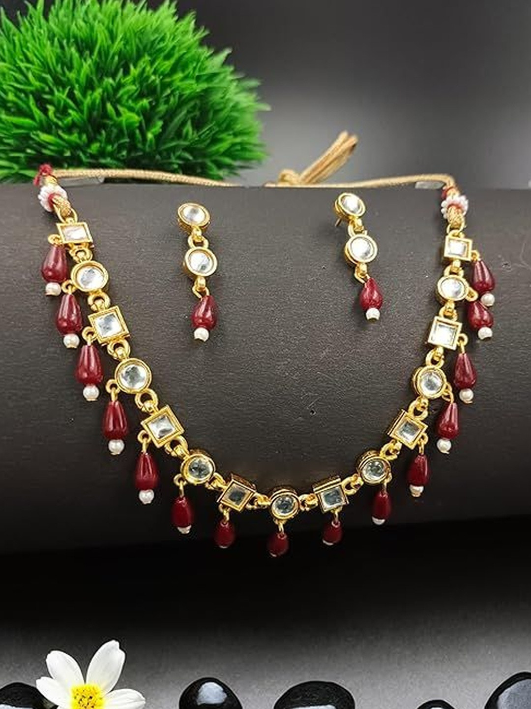 Funklen Women Brass Silver-Plated Jewellery Set