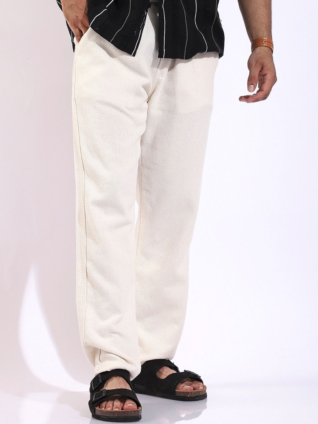 JIMMY & JORDAN Men Textured Straight Fit Mid-Rise Trousers