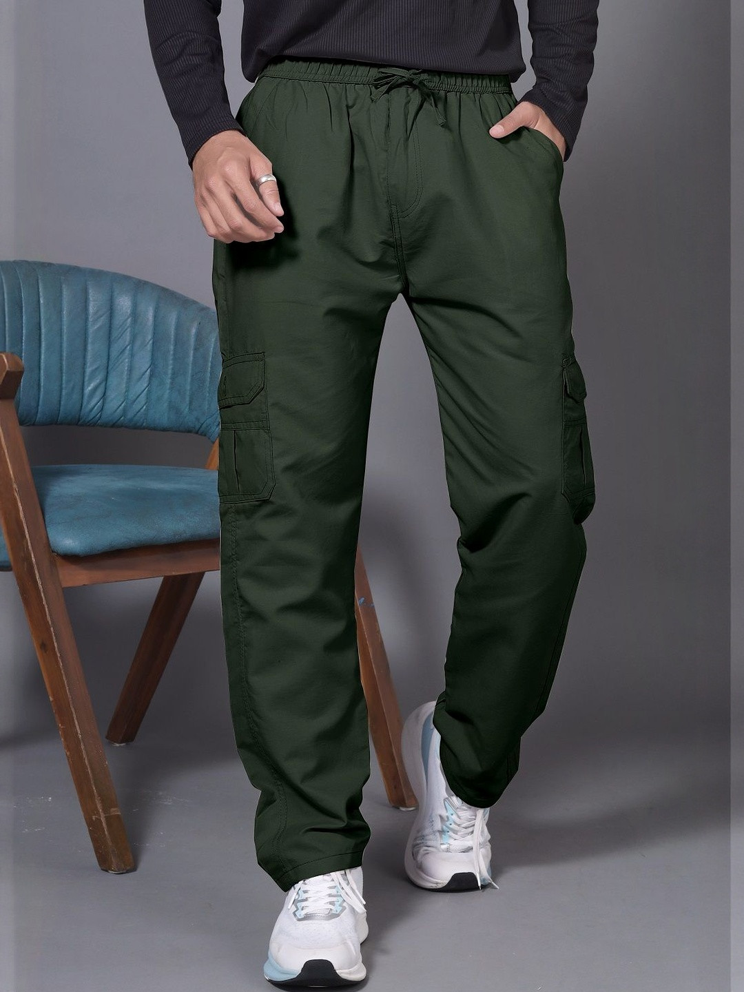 ADITYA TRADE LINK Men Solid Relaxed Mid Rise Trousers