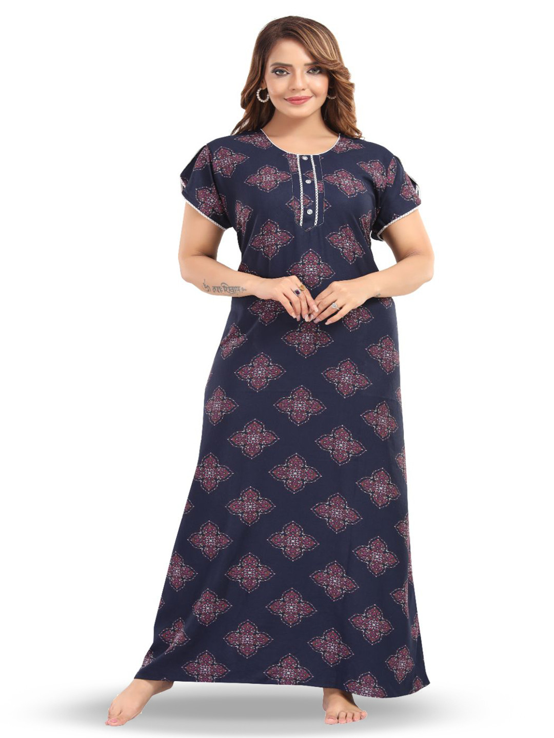 TRUNDZ Women Ethnic Motifs Printed Lace Inserts Maxi Nightdress