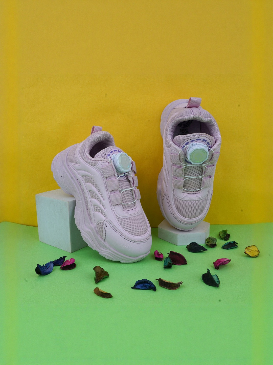 BAESD Girls Textured Round Toe Sneakers