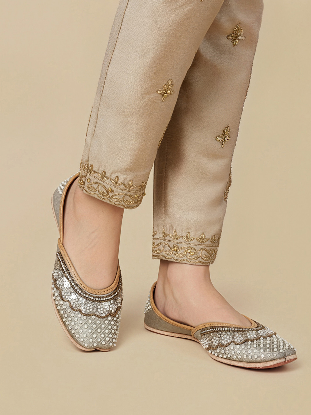 House of Pataudi Women Beads & Sequin Embellished Mojaris