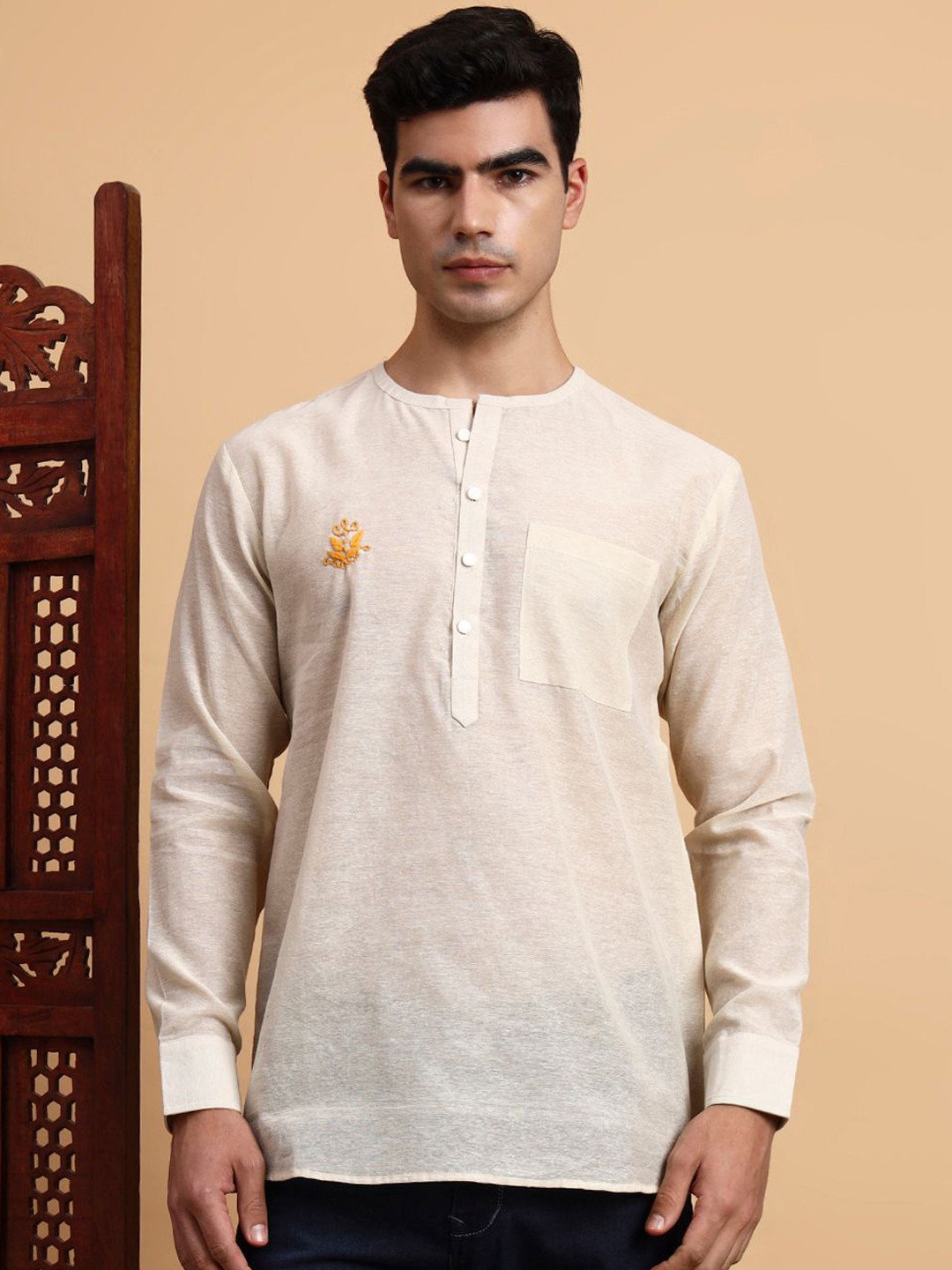 House of Pataudi Men Embroidered Straight Short Kurta