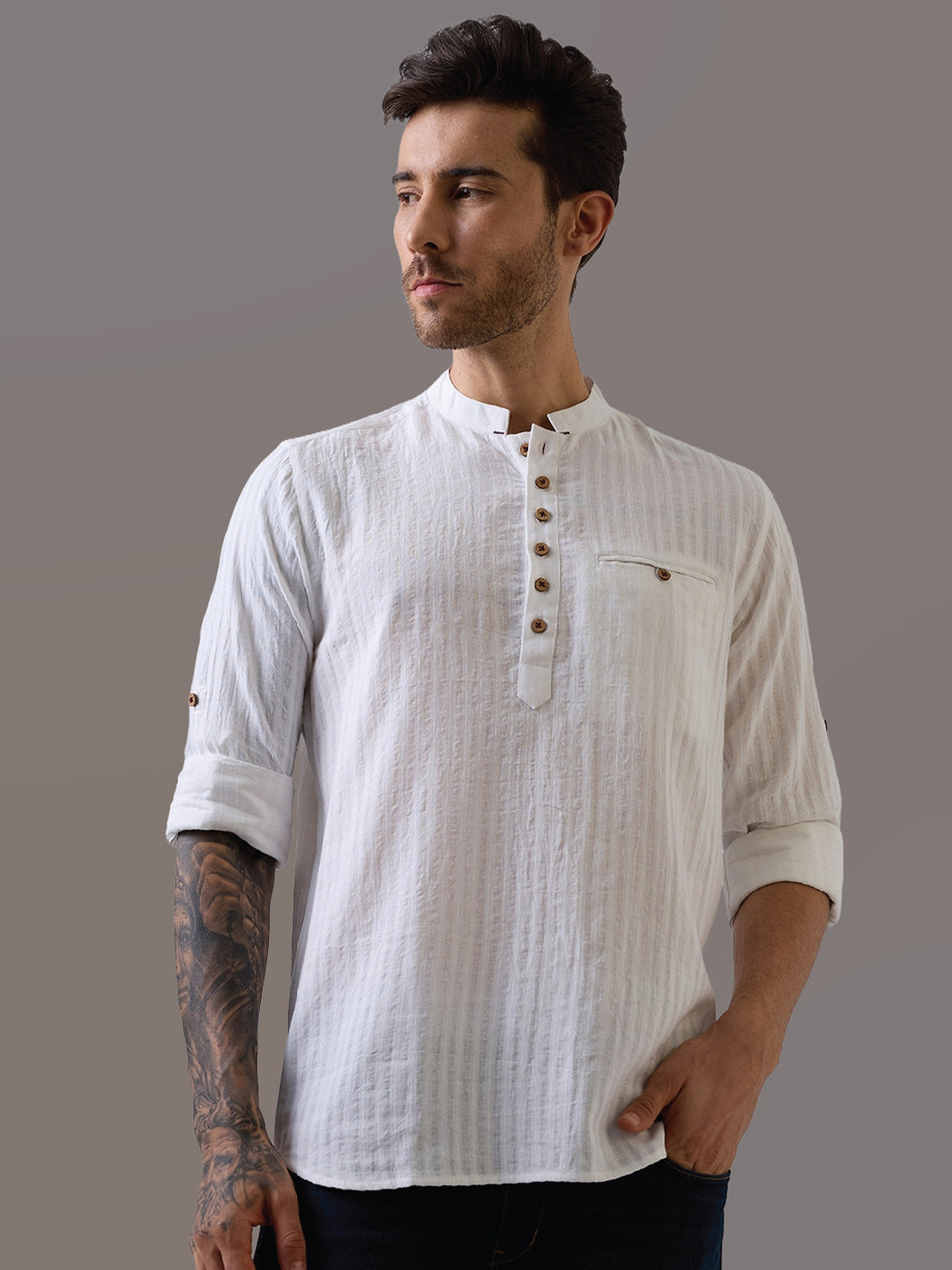 Indiqlo Men Vertical Striped Mandarin Collar Cotton Regular Fit Casual Shirt