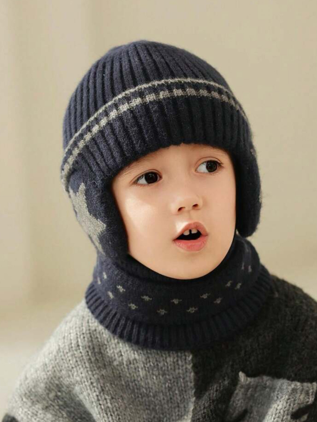 Ziory Kids Set Of Knitted Self Design Beanie Cap & Scarf