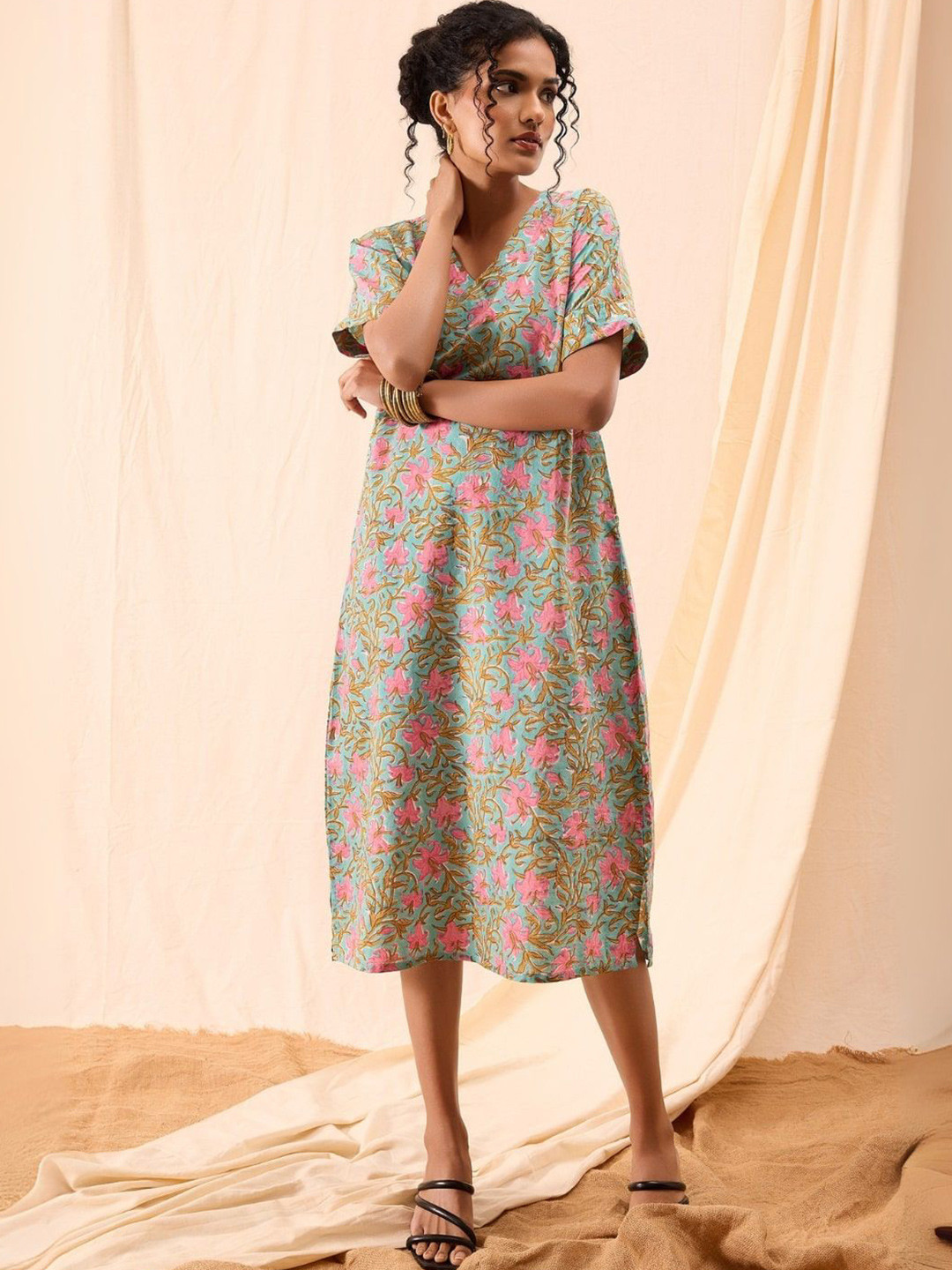 Nilam India Floral Print Half Sleeve A-Line Midi Dress