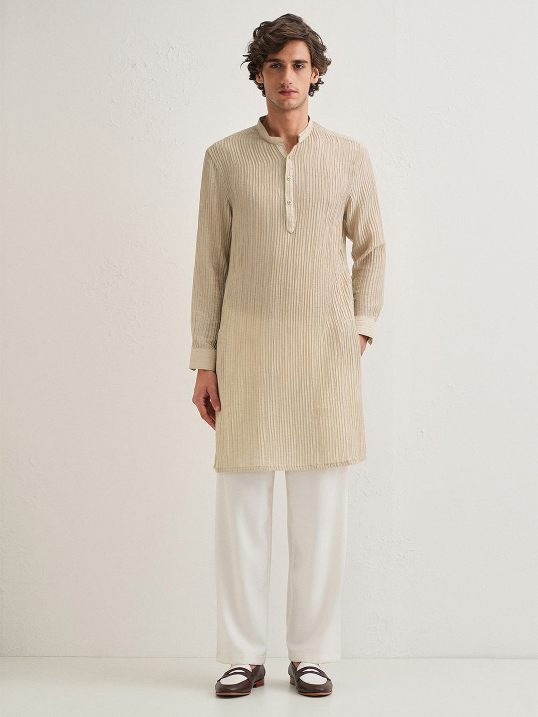Banana Club Men Crinkled Striped Mandarin Collar Long Sleeves Straight Kurta