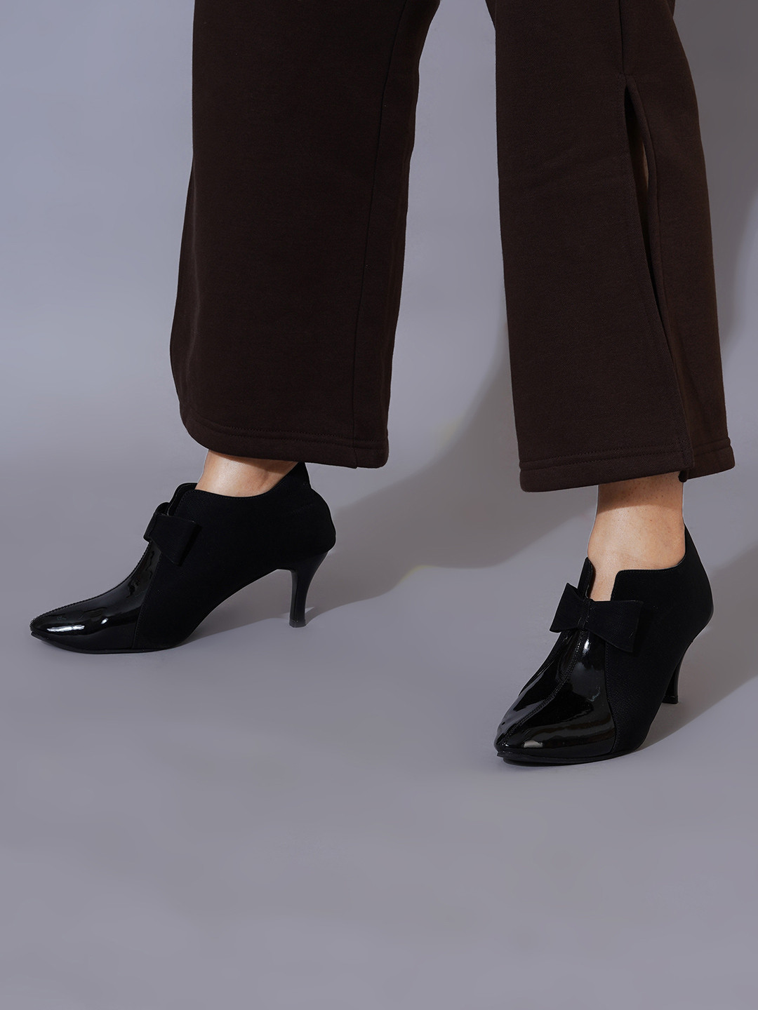 Shoetopia Black Suede Stiletto Pumps with Bows