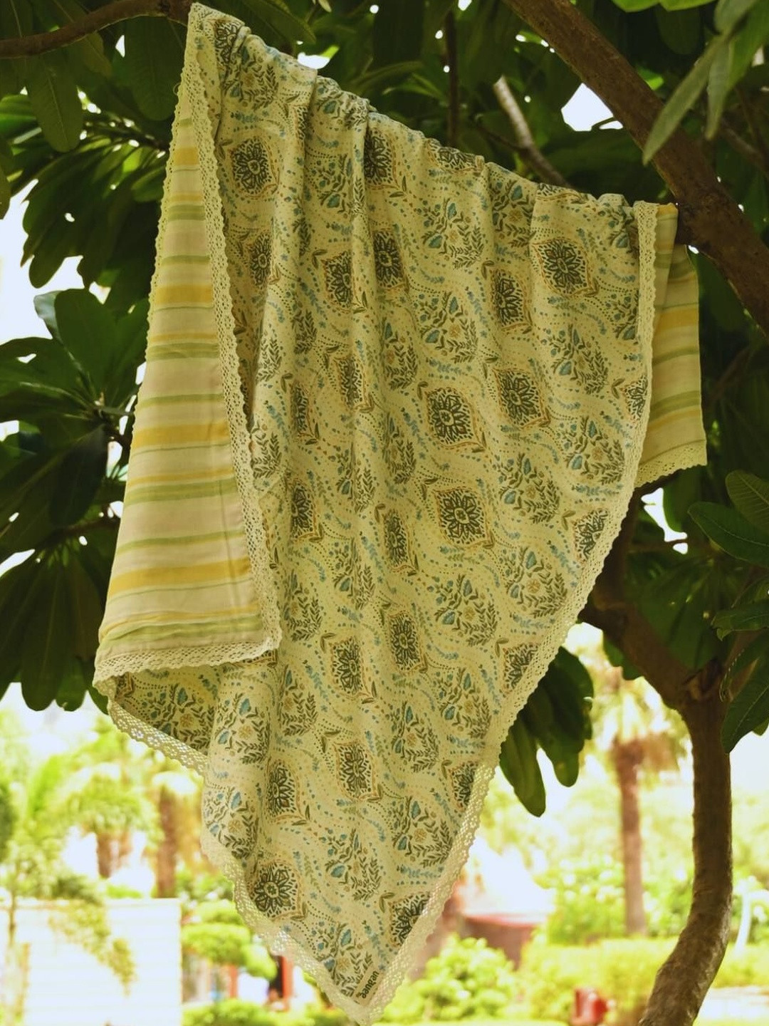 The Aangan Infants Green & Mustard Floral Printed 210 GSM Pure Cotton Dohar