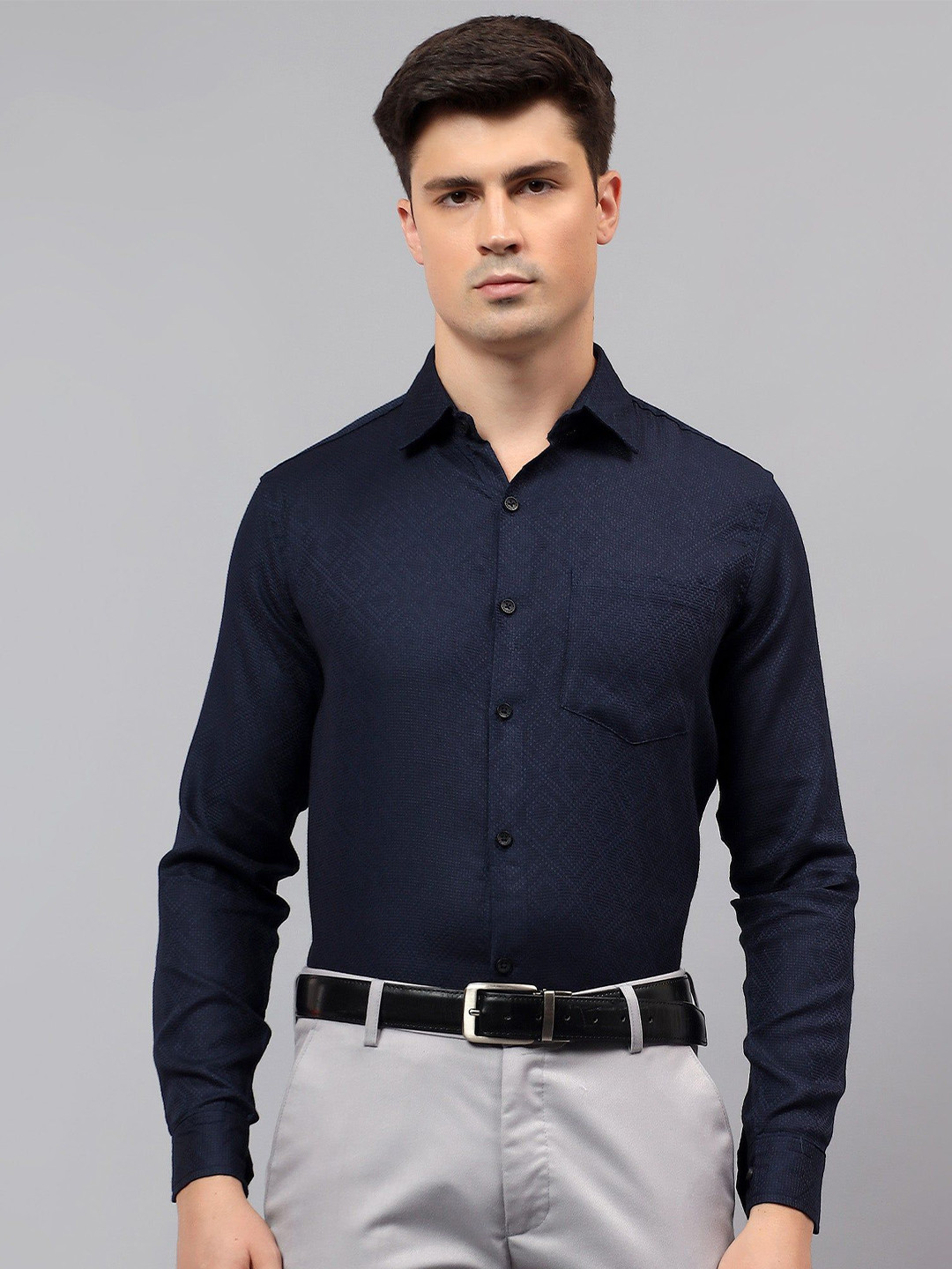 Vida Loca Smart Textured Spread Collar Chest Pocket Cotton Slim Fit Formal Shirt