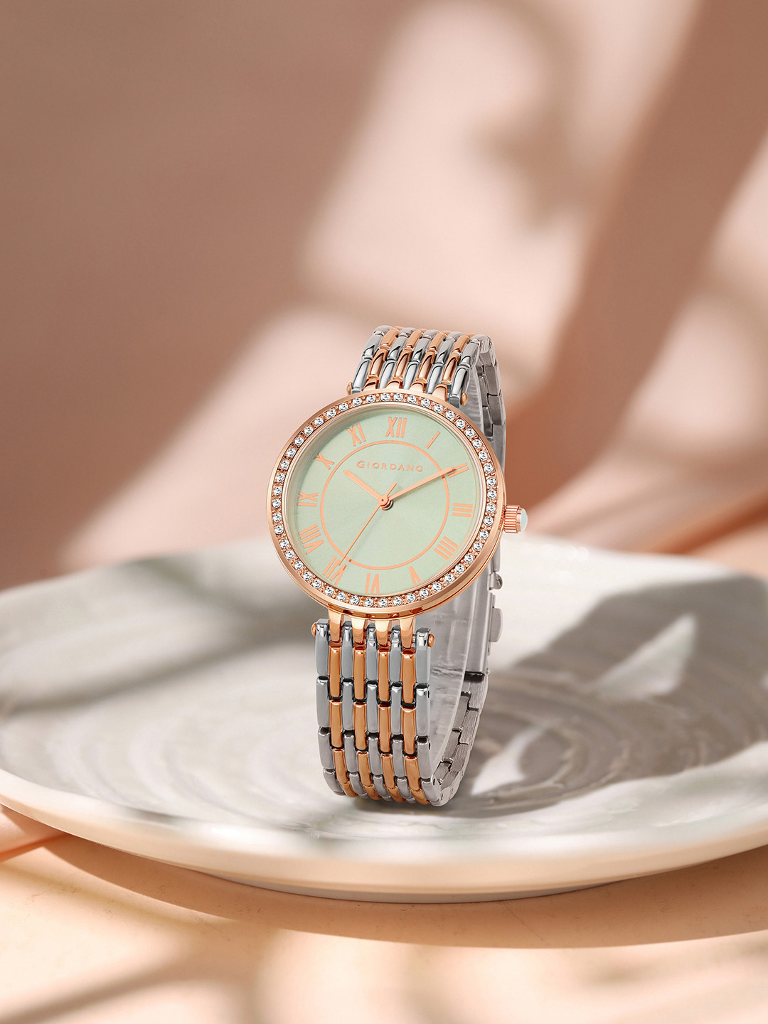 GIORDANO Women Dial & Stainless Steel Bracelet Style Straps Analogue Watch A2083-11C