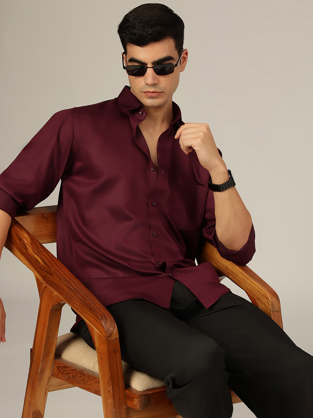 DENNISON Men Smart Fit Solid Spread Collar Satin Party Wear Formal Shirt