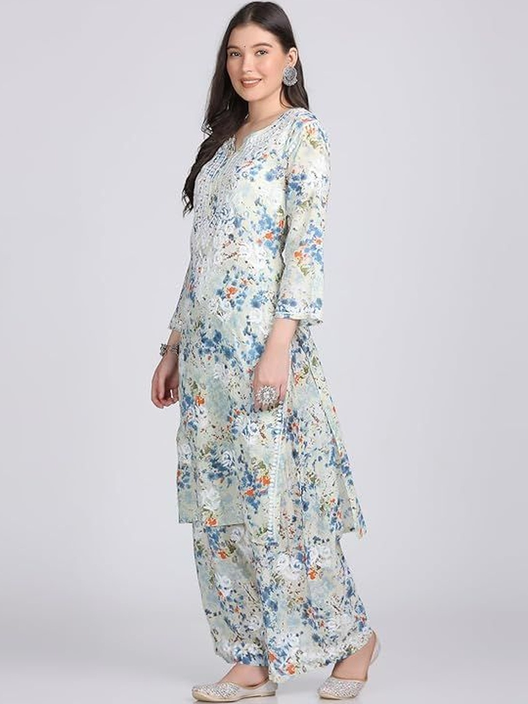 pkz lucknawi chikan Women Floral Printed Regular Chikankari Kurta with Palazzos