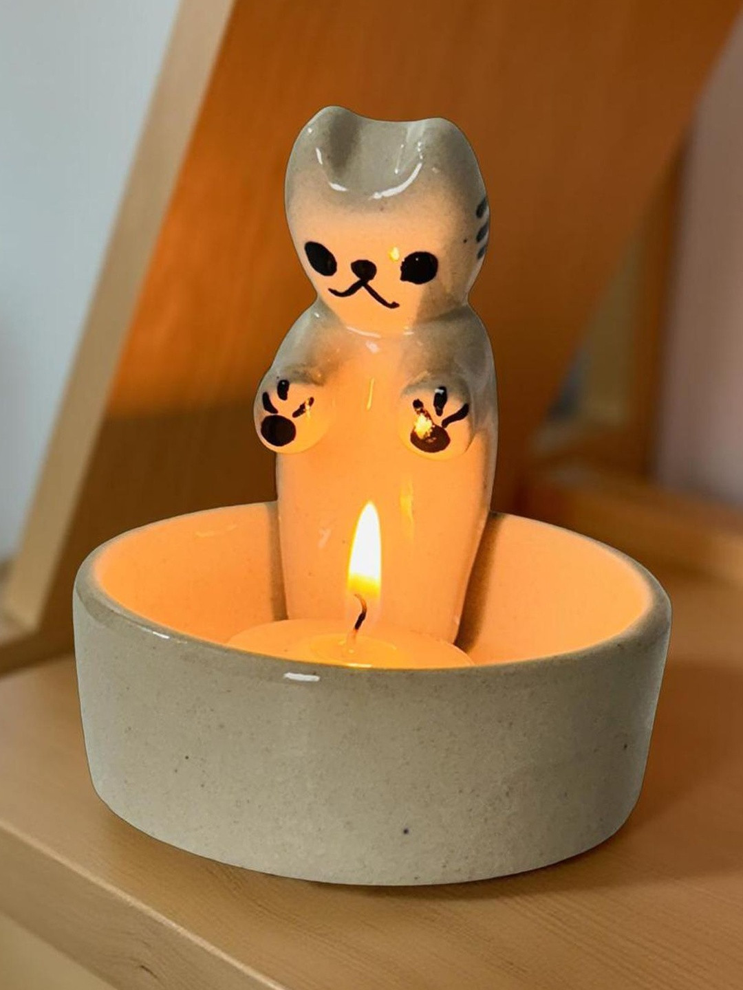 Lupaava Off-White Handcrafted Cat Shaped Ceramic Tealight Candle Holder