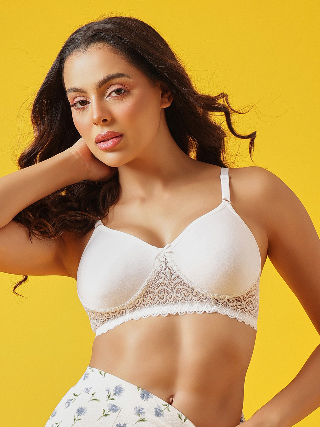 Clovia White Non Padded Non-Wired Full Coverage Spacer Cup Bra