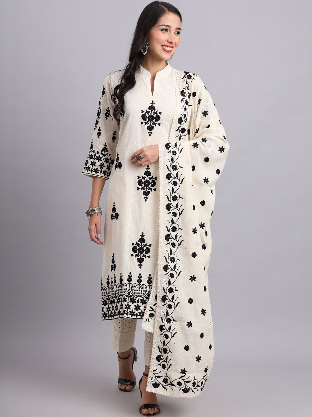 PJ KURTI Women Ethnic Motifs Embroidered Regular Thread Work Pure Cotton Kurta with Trousers & With Dupatta