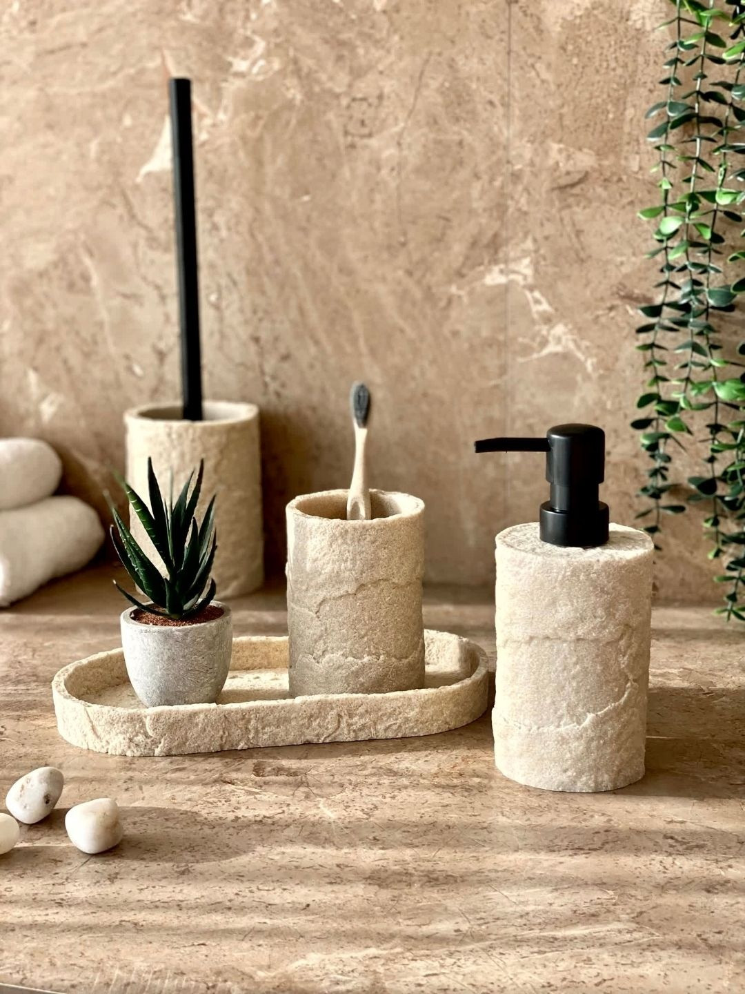 Mason Home Set Of 3 Textured Polyresin Bath Accessories Set