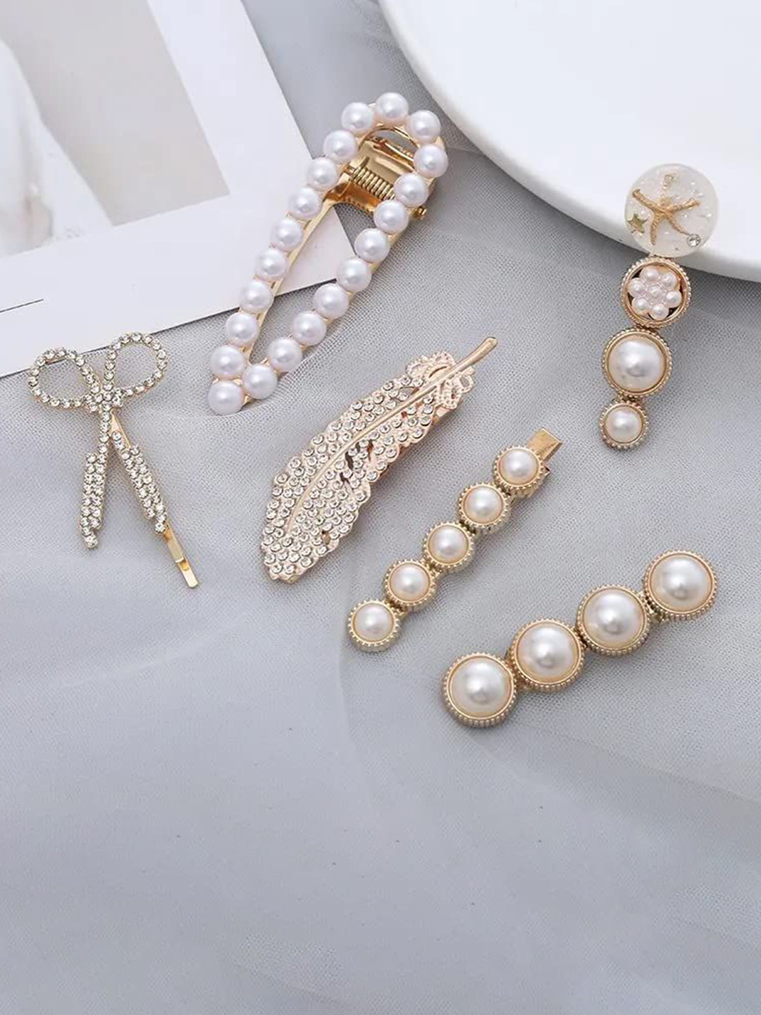 DailyObjects Women Set of 6 Alligator Hair Clips with Pearls