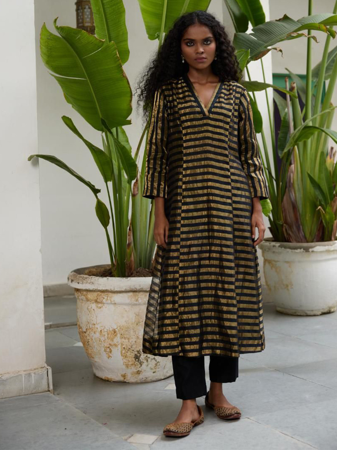 RAAS LIFE Striped V-Neck Three-Quarter Sleeves Panelled A-Line Kurta