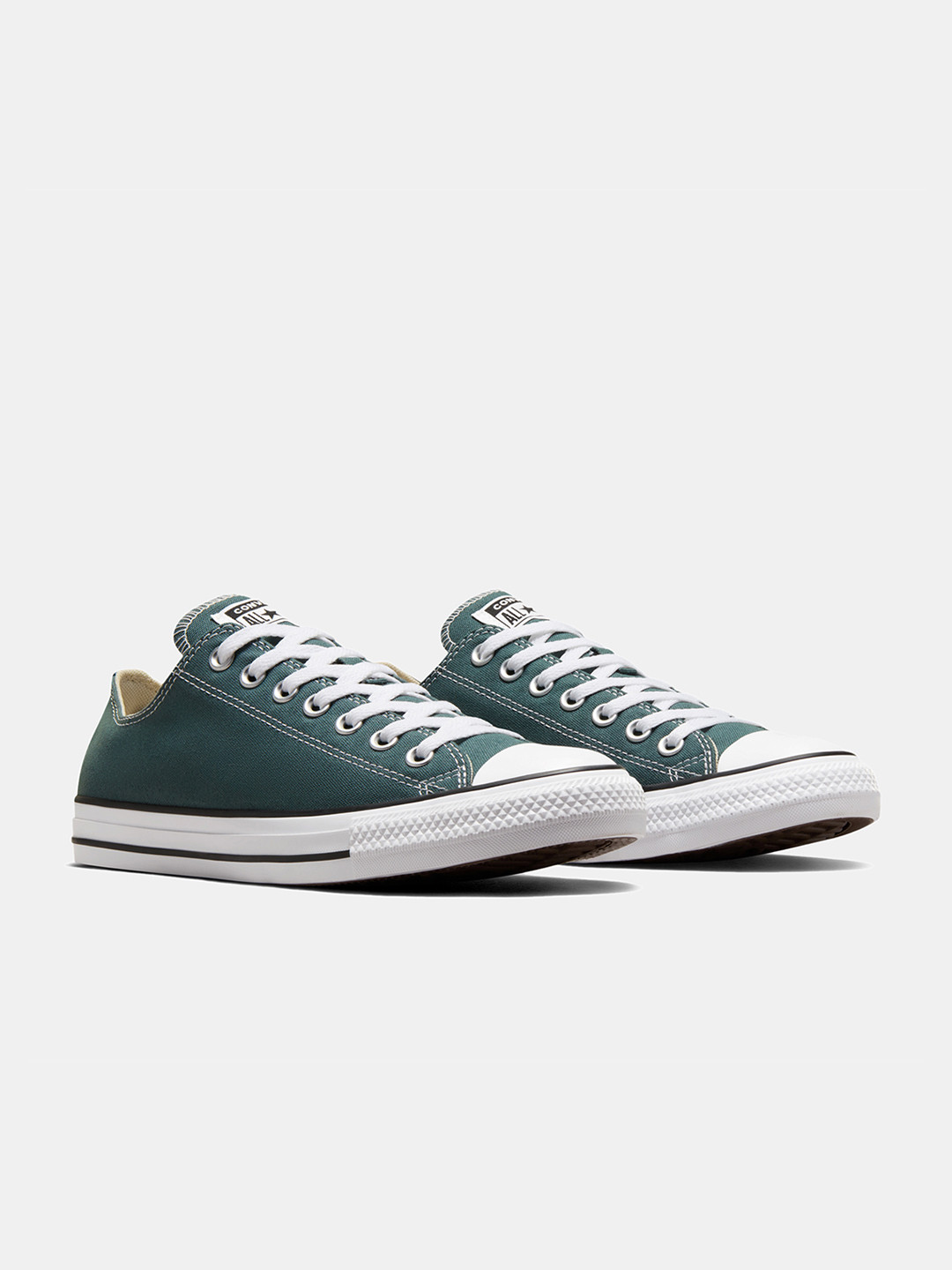Converse Unisex Chuck Taylor All Star Canvas Low Top Sneaker