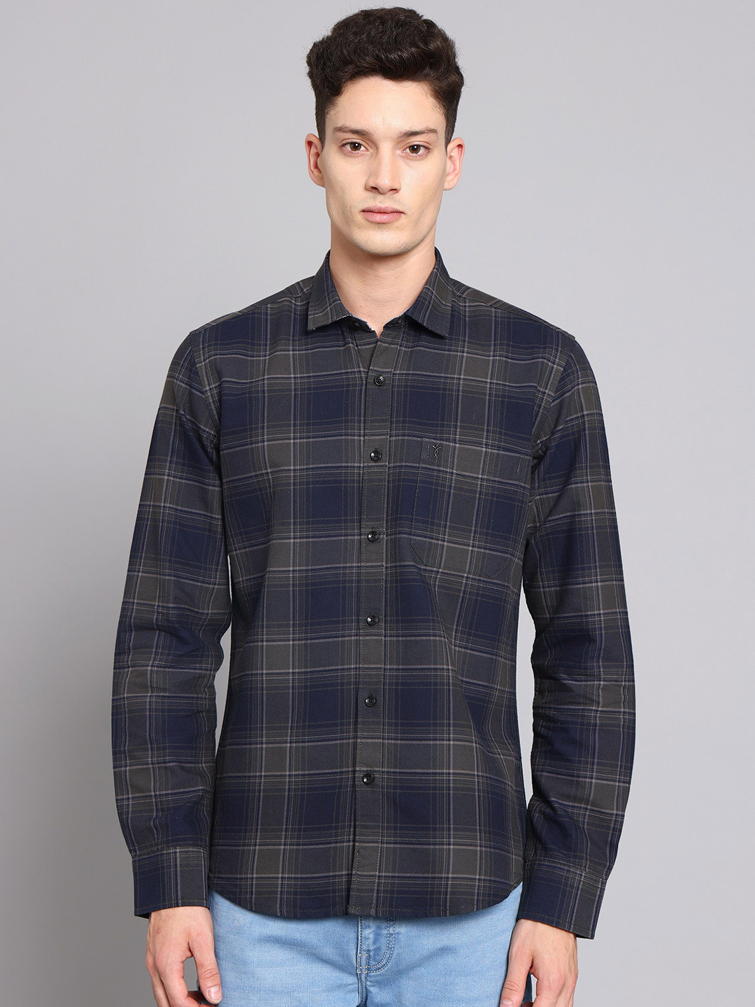 TRIGGER Men Slim Fit Checked Casual Shirt