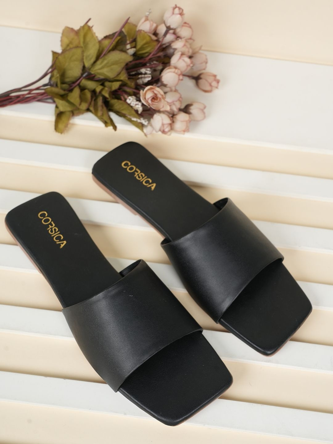 CORSICA Women Textured One Toe Flats