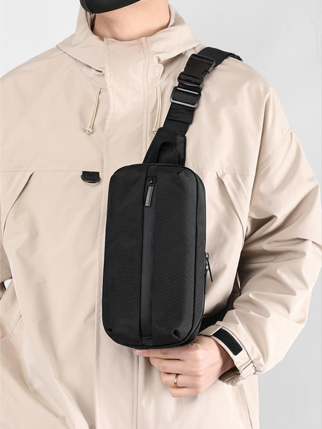 Mast & Harbour Men Textured Adjustable Waist Pouch