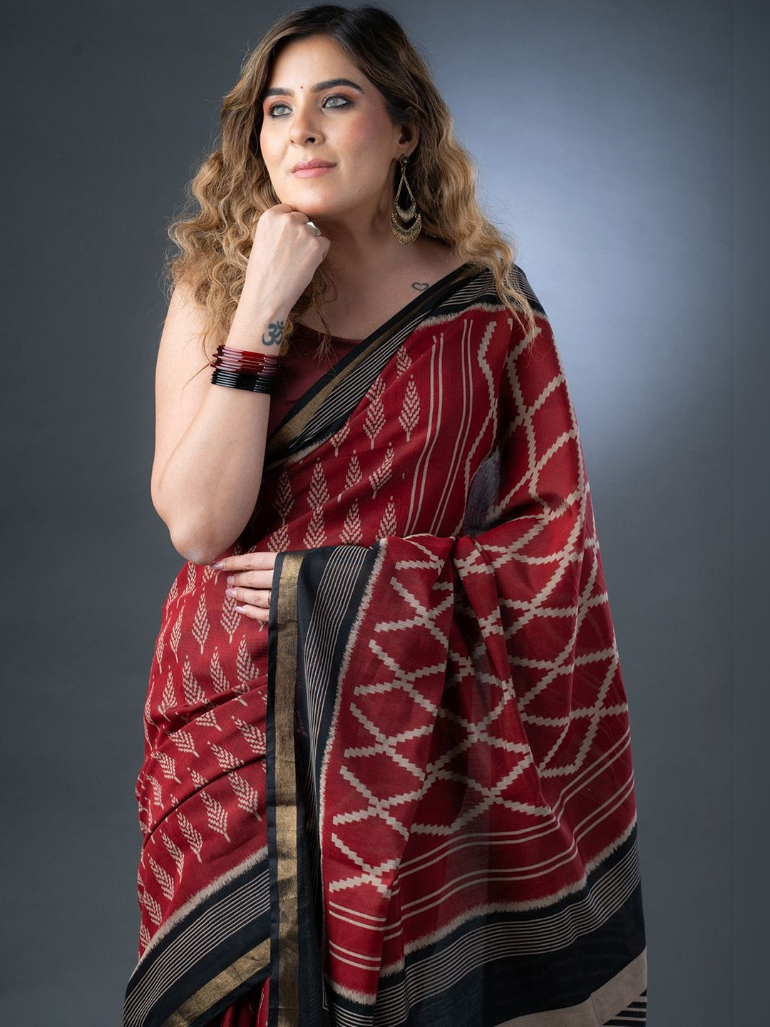 BAEDESI Geometric Printed Ready to Wear Maheshwari Saree