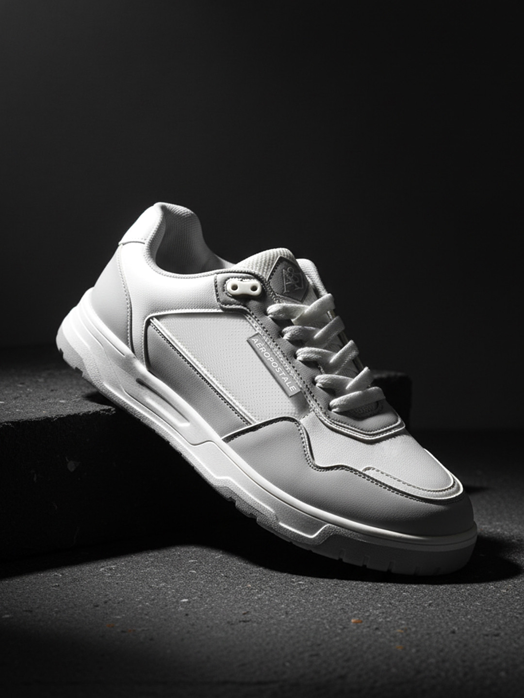 Aeropostale Men Colourblocked Sneakers