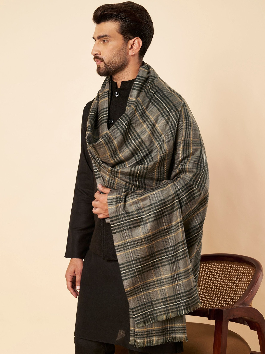 Zamour Men Checked Woven Design Full Size Soft Lohi Shawl