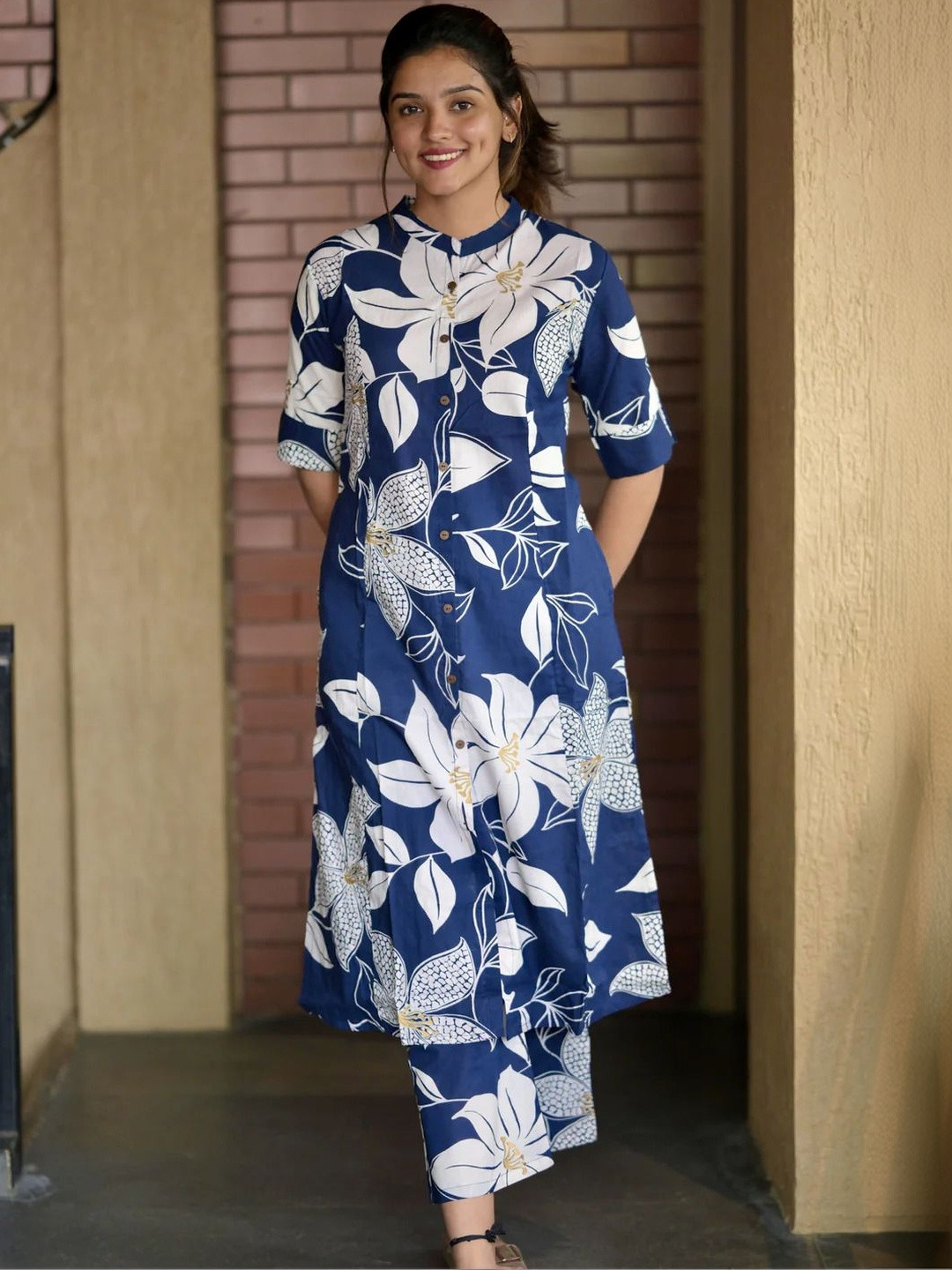 MISAYL Women Floral Printed Regular Kurta with Palazzos