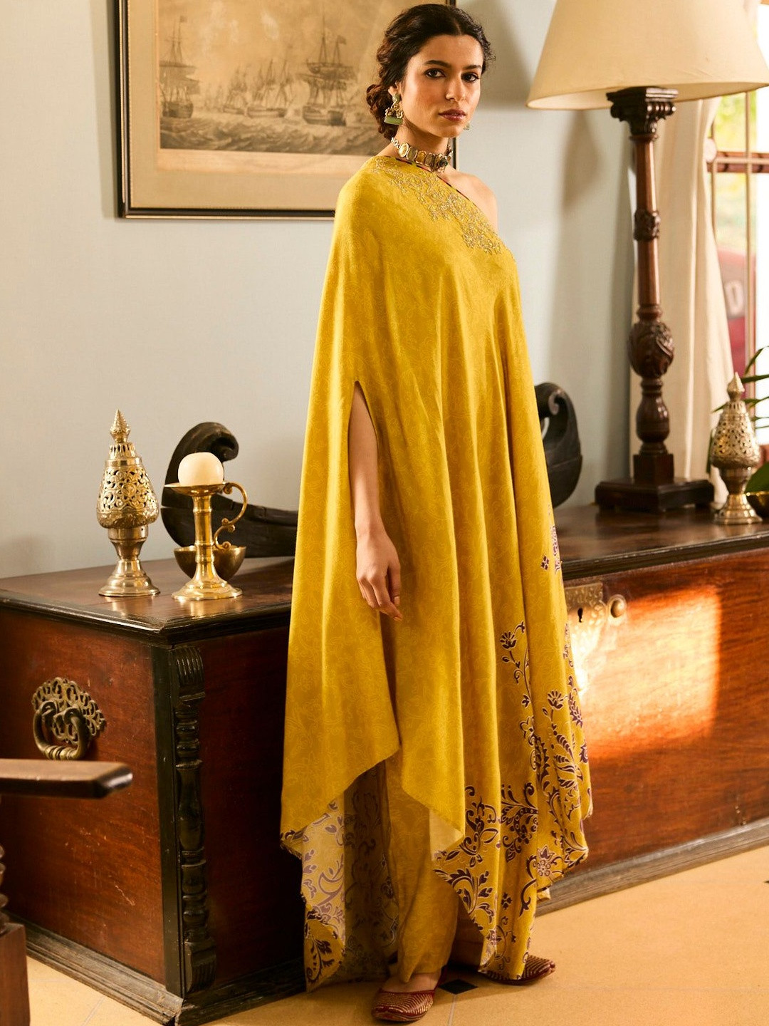 SAUNDH Printed One-Shoulder Neck Kaftan Top With Trousers Co-Ords