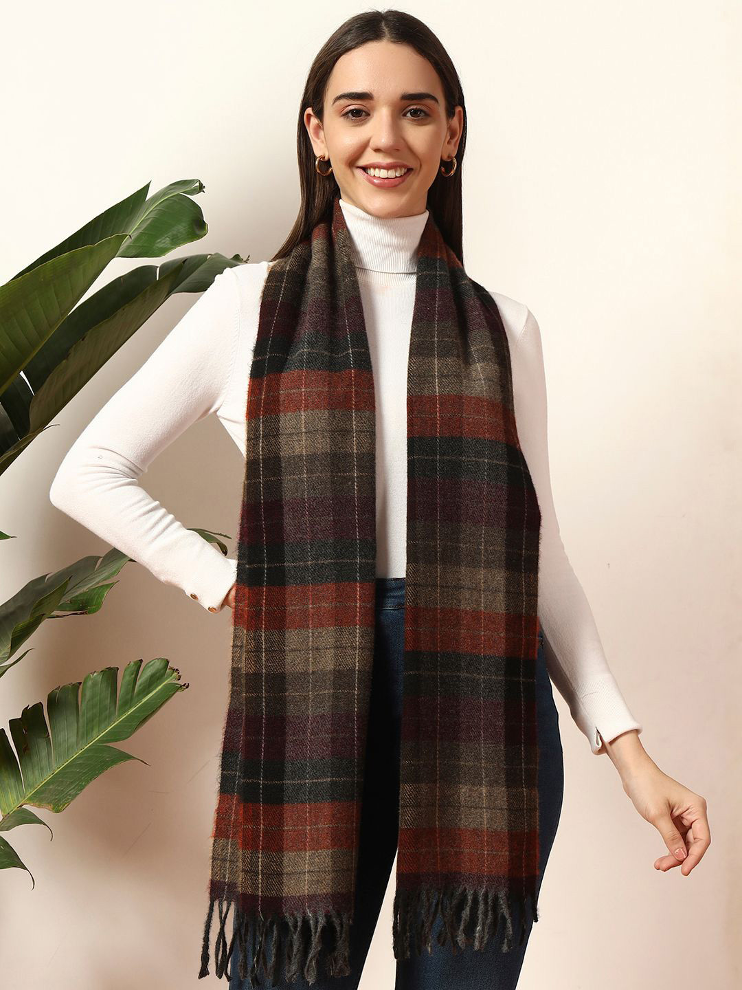 HANDICRAFT PALACE Women Checked Scarf With Tasselled Broder